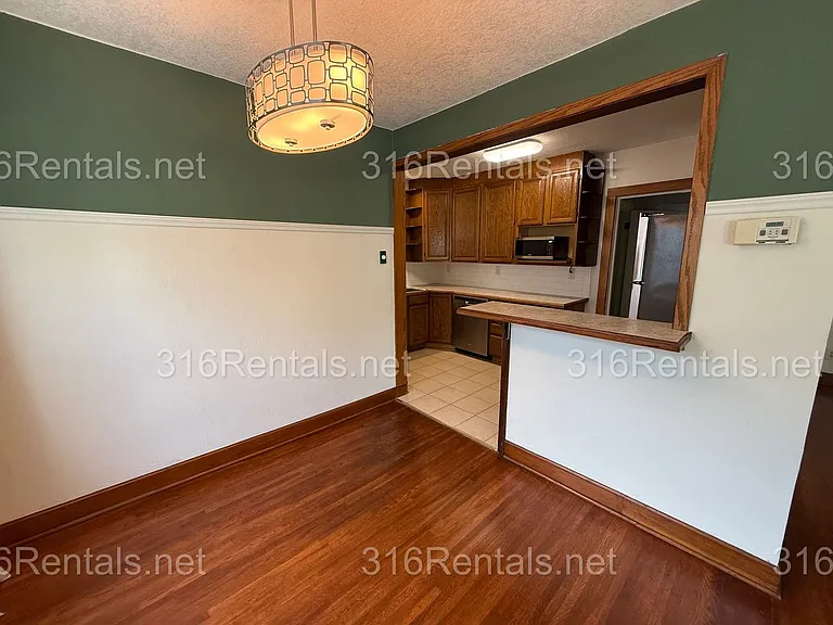 711 S Spruce St — Photo 7
