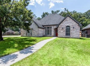 21703 Windsor Castle Dr, Spring, TX 77388