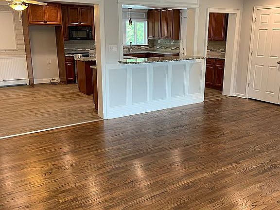 4th image of 37 Boyds Valley Dr