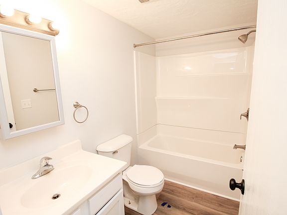 2nd image of 308 S Lewis Ave #4