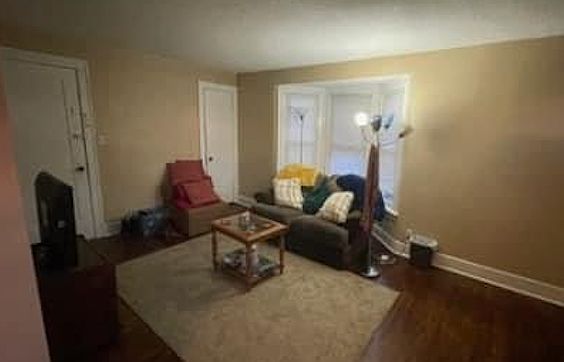 2nd image of 385 Victoria Blvd Floor 1