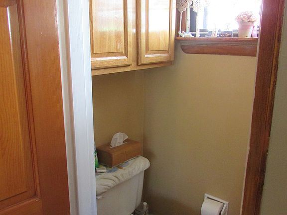 5th image of 15951 81st St