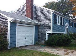 372 Willimantic Dr, Marstons Mills, MA 02648