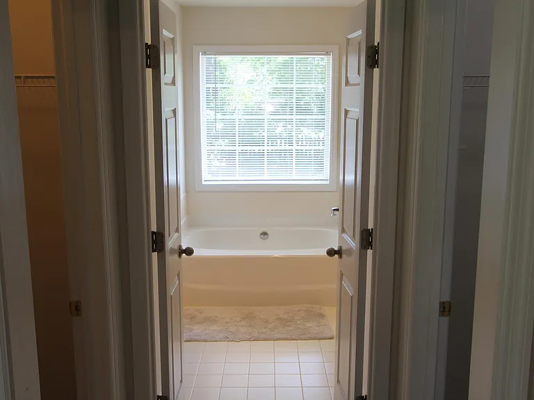 744 Ginglis Way — Photo 9