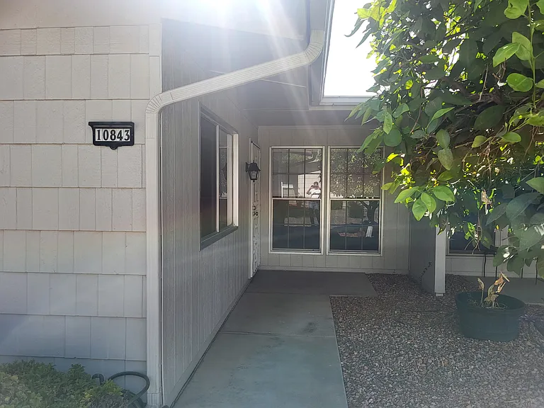 10843 W Santa Fe Dr — Photo 2