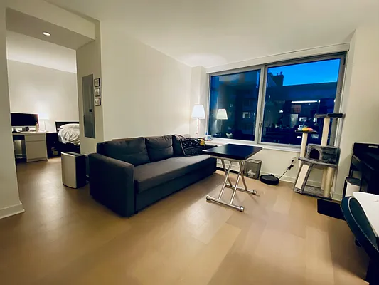 Rented by Corcoran | media 34