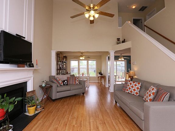 4th image of 2917 Mark Oak Ct