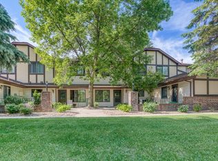 1178 W Royal Oaks Dr, Shoreview, MN 55126