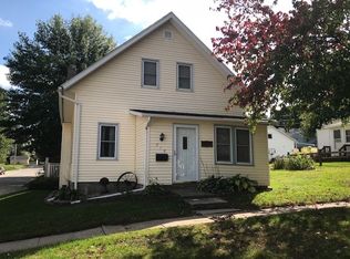 715 5th St, Traer, IA 50675