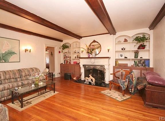 4th image of 295 N Broadway APT 49