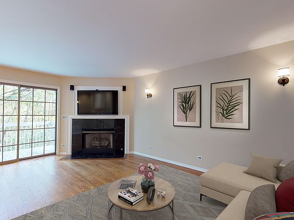 3rd image of 1565 N Saint Marks Pl