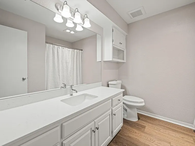 7717 Doris Dr — Photo 28