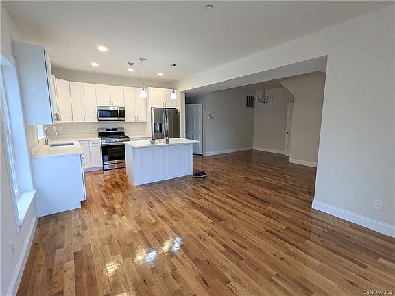 4th image of 5103 Pankin Dr
