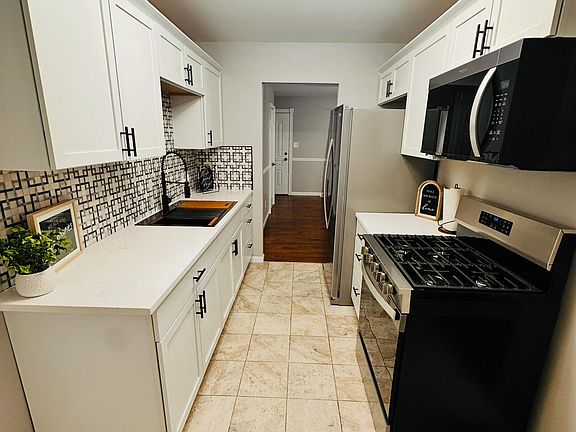 3rd image of 7931 Marshall Pl