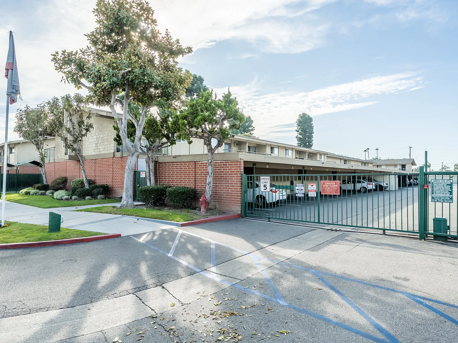 Garden View Apartments — Photo 1