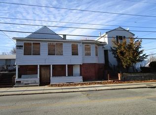 118 Hawkins St, Providence, RI 02904