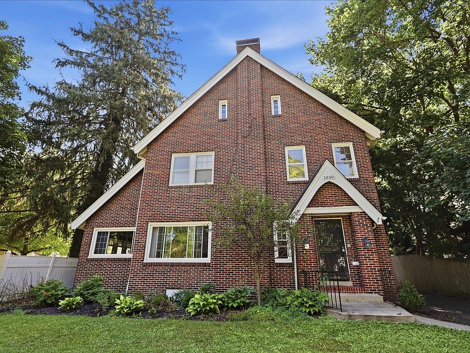 1st image of 1840 Crescent Dr