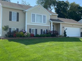 1639 Wales Dr SE, Lowell, MI 49331