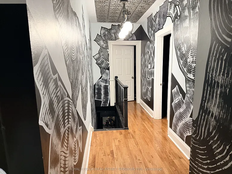 1294 Queen St W #A — Photo 11
