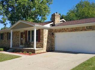 525 Autumn Dr, Flushing, MI 48433