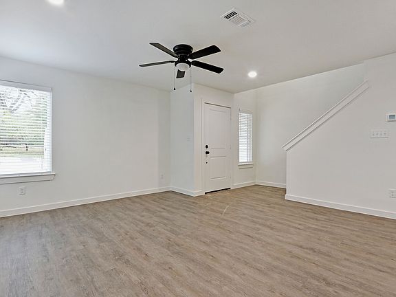 4th image of 227 W Bond St #1