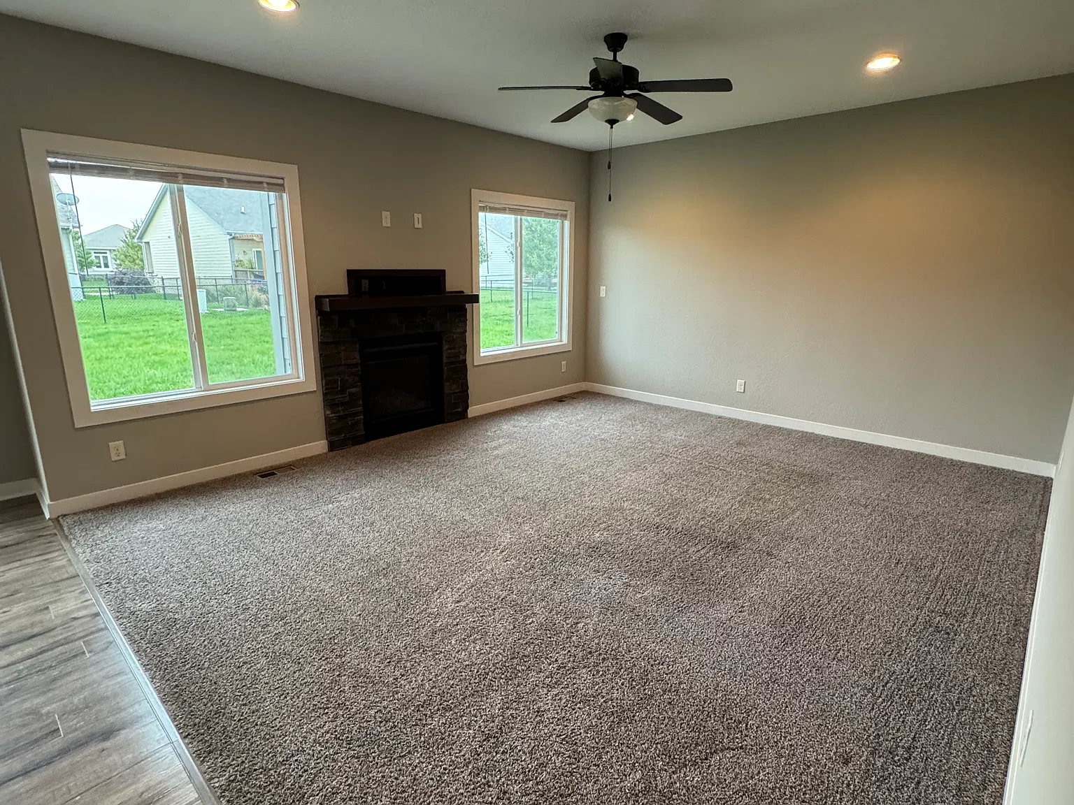 4 bed, 2.5 bath, 2102 sqft, $2,800 — Photo 3
