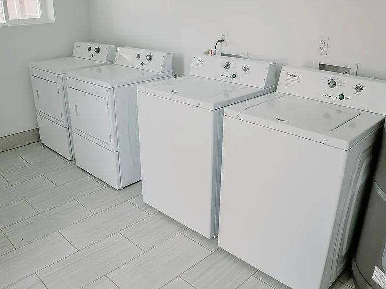 122 Daisy St S #4 — Photo 8