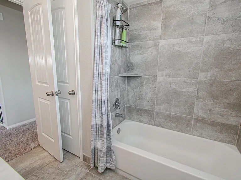 2202 Anzio Ct — Photo 36