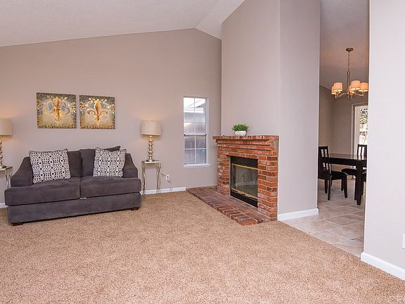 4th image of 605 Twinberry Ln