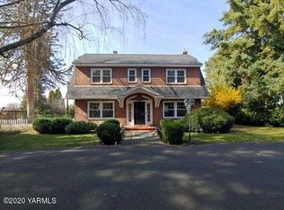 912 Cherry Ln, Grandview, WA
