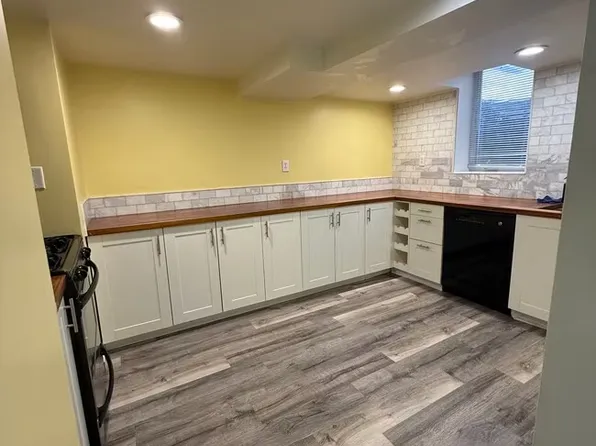 2541 Bittersweet Ln N, Maplewood, MN 55109