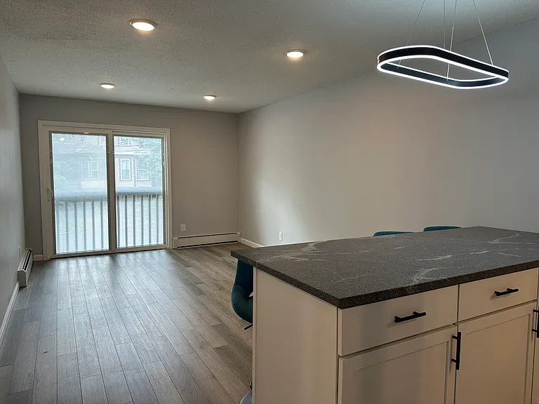314 Oak St #7 — Photo 4