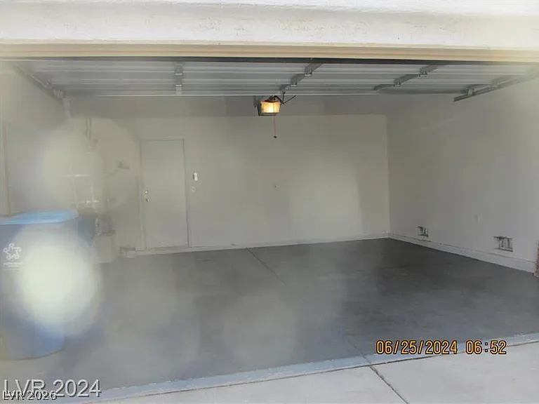 8216 Grassy Point Cir — Photo 31