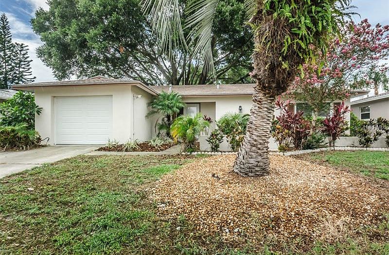1st image of 2066 Hillwood Dr