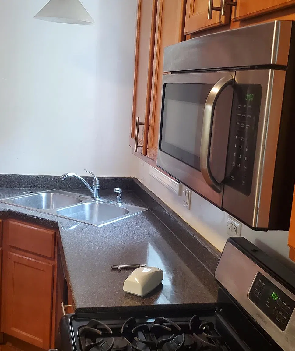 3 bed, 1650 sqft, $1,800 — Photo 2