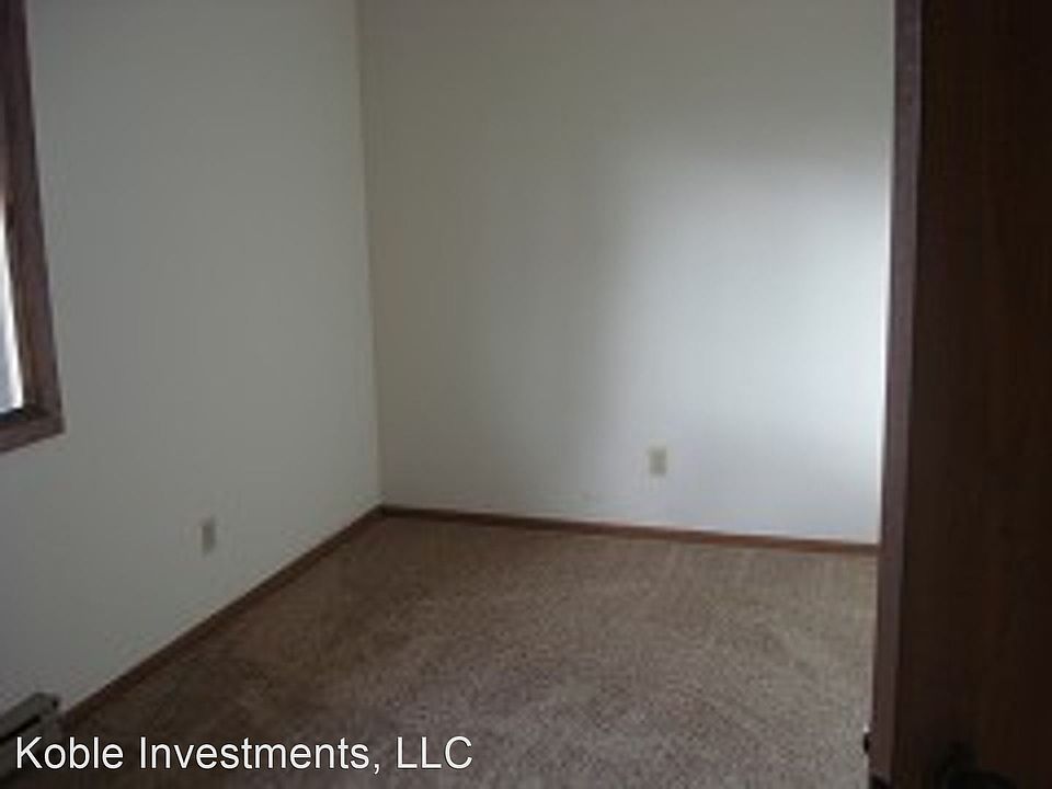 2nd image of 2851 Chestnut Dr #12120897