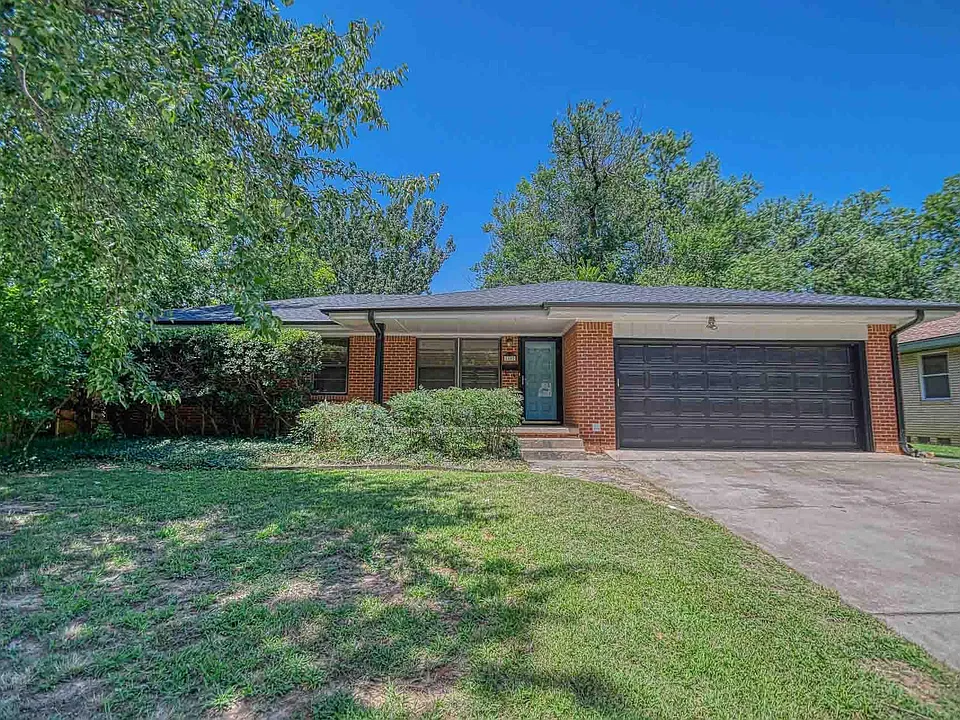 1602 Franklin Dr