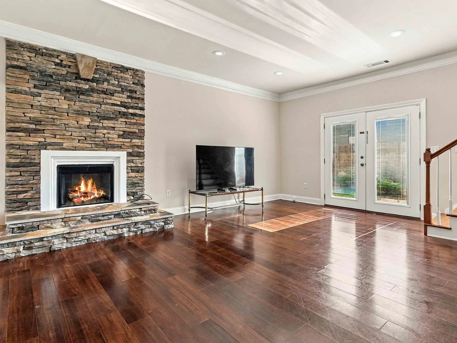 5 bed, 2836 sqft, $2,999 — Photo 4