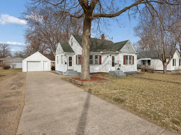 231 12th Ave N, Waite Park, MN 56387