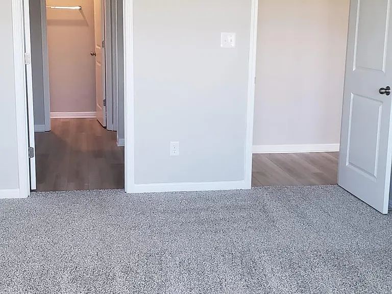 104 Bankside Dr — Photo 24