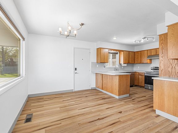 4th image of 1540 Lydon Ct