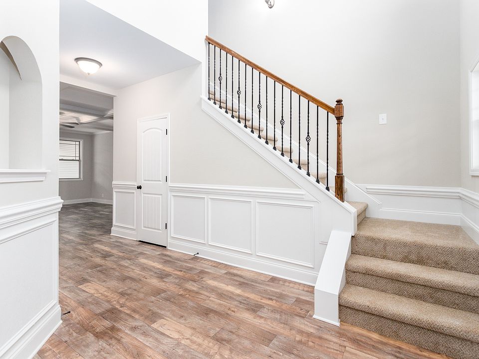 1st image of 1304 Black Oak Cir