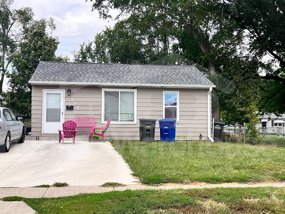 612 E Edison Ave