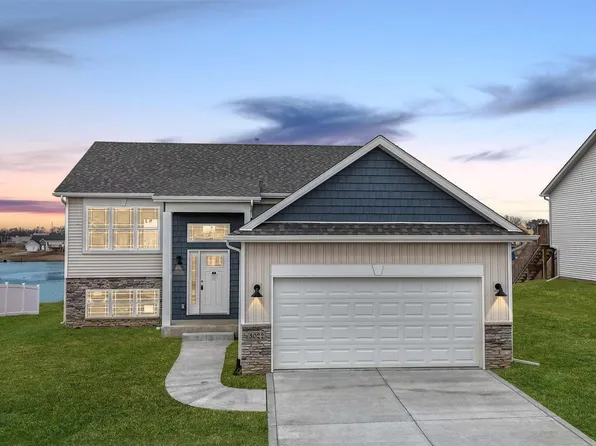 3022 W 84th Pl, Merrillville, IN 46410