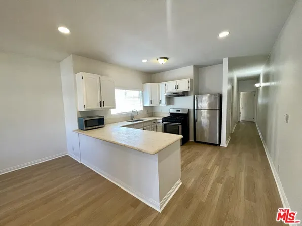 3421 Walton Ave, Los Angeles, CA 90007