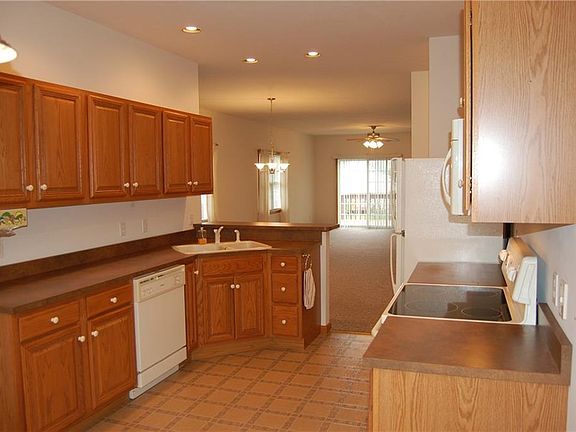 5th image of 6495 Meadowland Cir