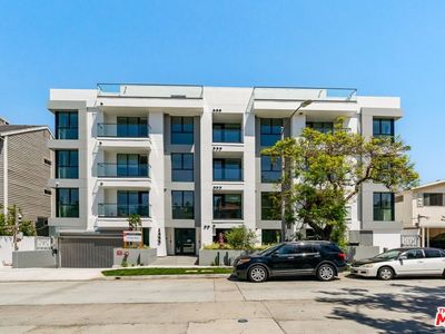 1556HiPointSt#106,LosAngeles,CA90035