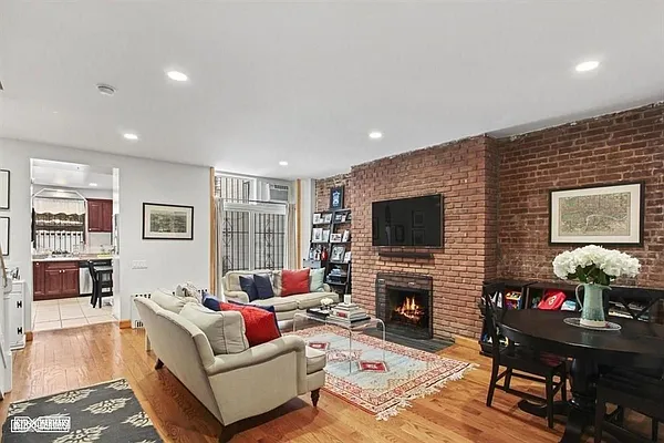 Rented by Corcoran | media 19