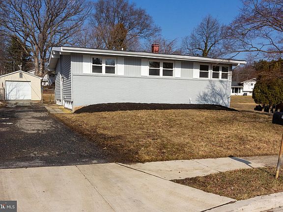 4th image of 8206 Arrowhead Rd