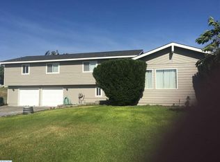 21307 S Spruce St, Kennewick, WA 99337